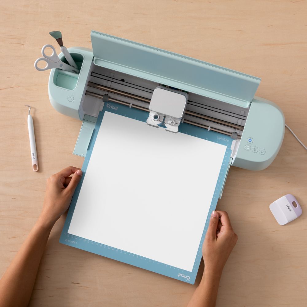 Cricut - Flex Thermocollant UV - Blanc/Violet - 30 x 48 cm